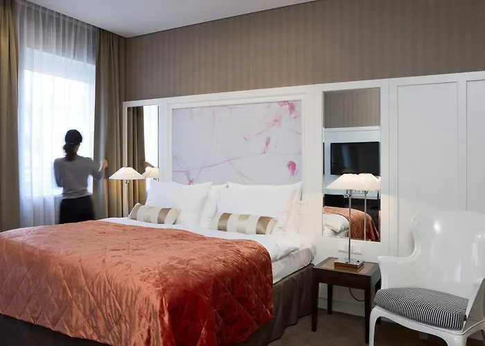 The Harmonie Vienna, Bw Premier Collection ホテル 4*